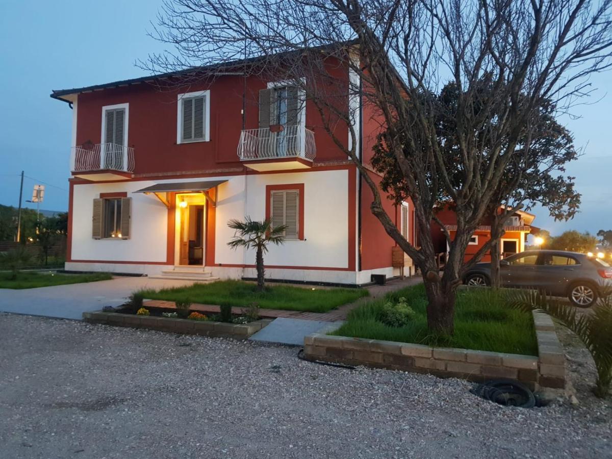 Agriturismo Il Casale Ponte Galeria Exteriér fotografie